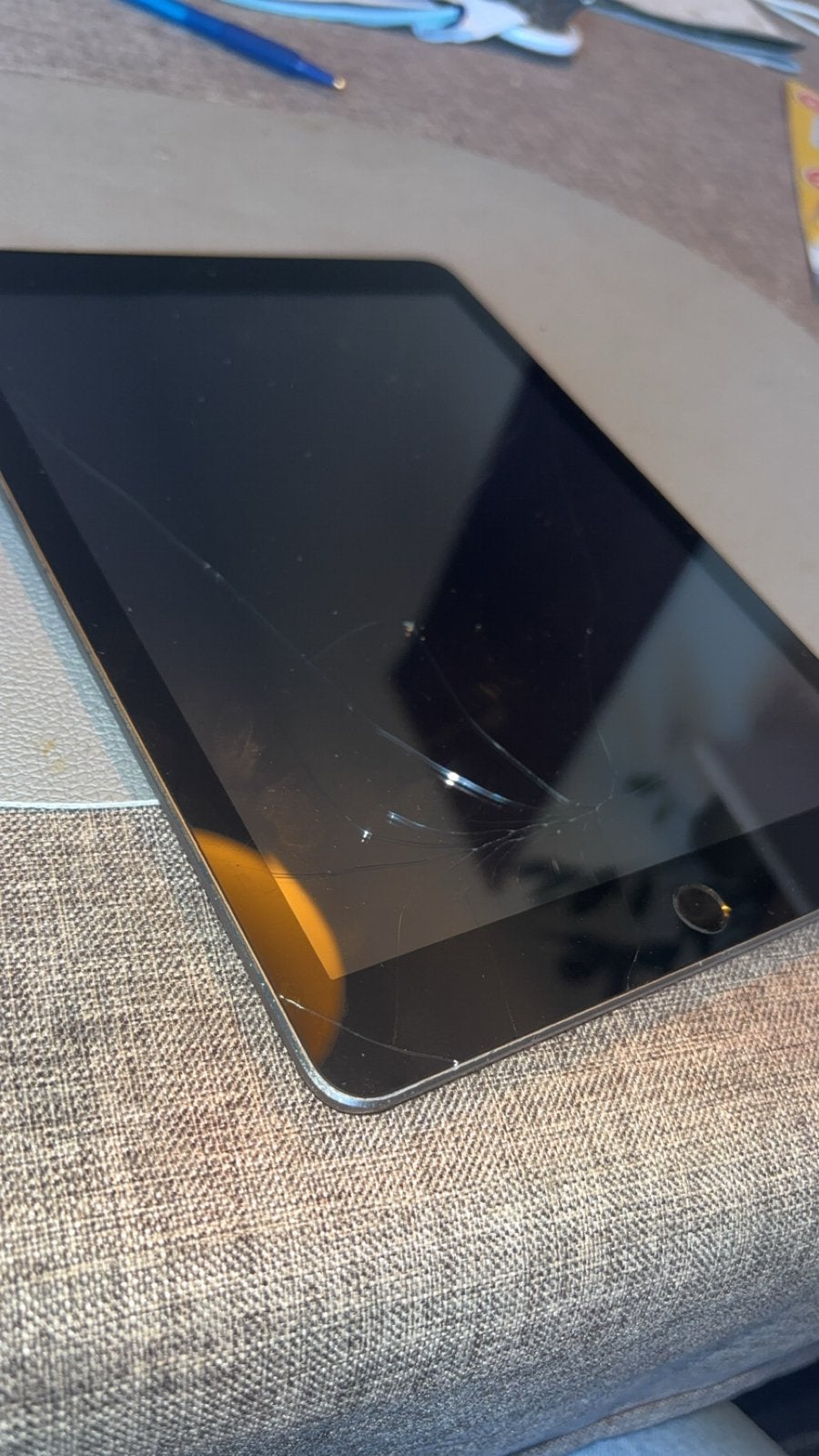 Apple iPad (Gebruikt) - Scherm gebarsten, 10 inch, Gebruikt, 32 GB, Apple iPad