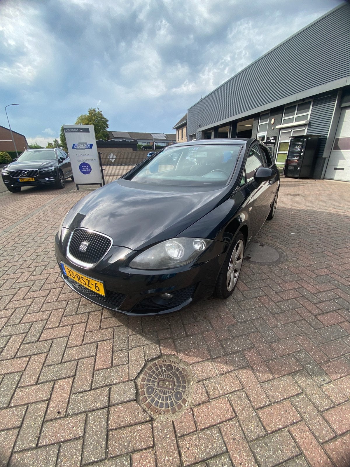 Seat Leon 1.2 TSI COPA Edition Nw APK!, Voorwielaandrijving, 4 cilinders, Zwart, Origineel Nederlands