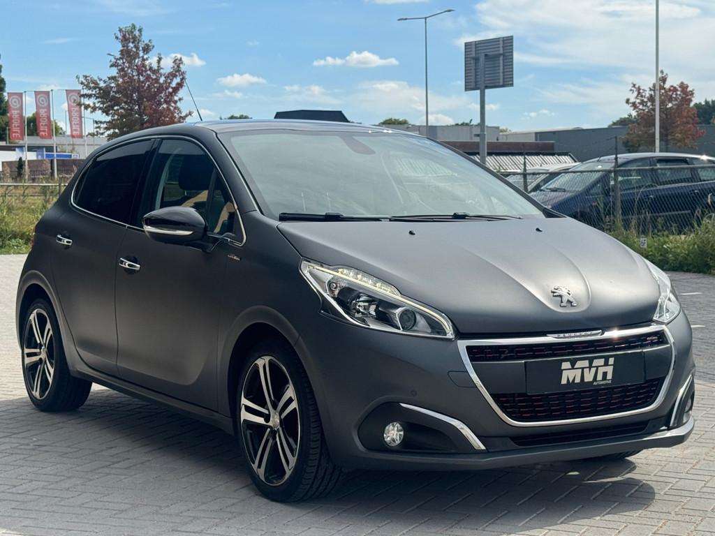 Peugeot 208 1.2 PureTech GT-line - Automaat - Mat - Pano - C, Gebruikt, 1199 cc, Leder en Stof, 49 €/maand