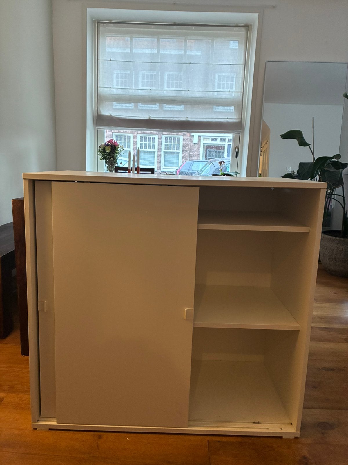 IKEA VIHALS Kast met schuifdeuren wit, Ophalen, Zo goed als nieuw