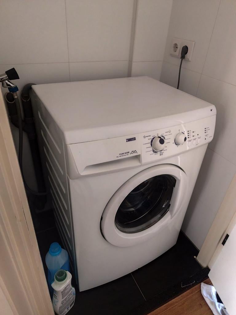 Zanussi ZWG5140P Wasmachine 1400rpm 5kg, Witgoed en Apparatuur, Wasmachines, Gebruikt, Voorlader, 4 tot 6 kg, 85 tot 90 cm, 1200 tot 1600 toeren
