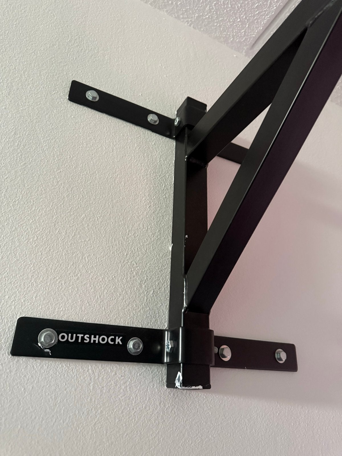 Bokszak met muurbeugel - Outshock, Sport en Fitness, Boksen, Ophalen, Gebruikt, Bokszak