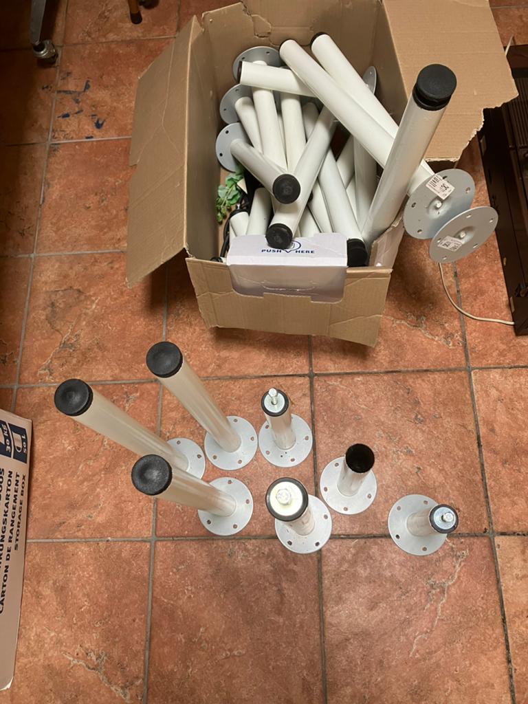 25 tafelpoten metaal, Huis en Inrichting, Tafelonderdelen, Minder dan 50 cm, 50 tot 100 cm, Rond, Ophalen of Verzenden