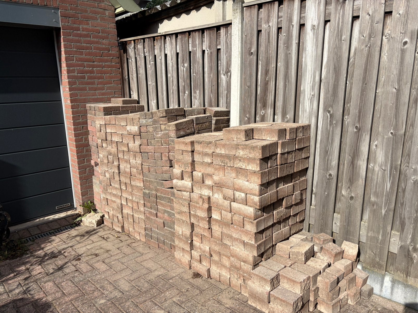 Bestrating gratis af te halen 25 m2, Ophalen, Beton, Klinkers