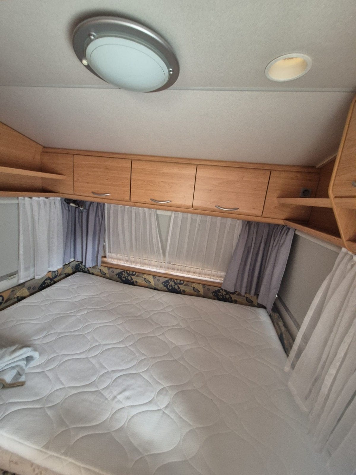 Foto 12 van ​Knaus 450 Blue Line (1999) Inclusief nette grote voortent