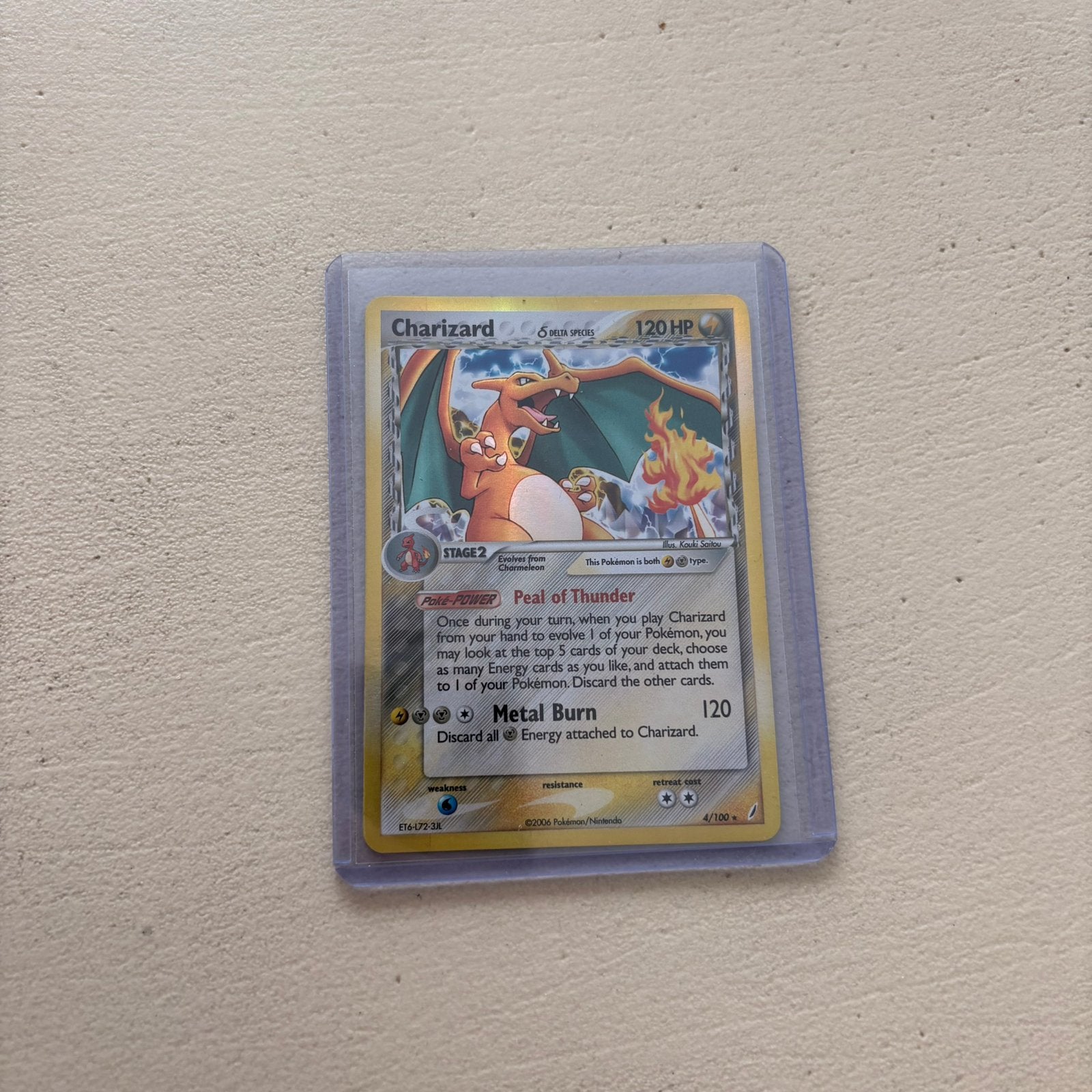 Pokemon Charizard delta species, Ophalen of Verzenden, Zo goed als nieuw