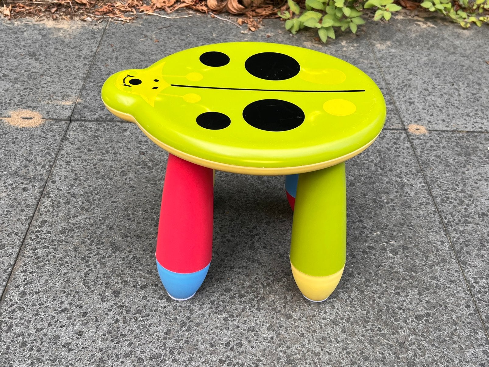 Lieveheersbeestje Kinderkrukje / Peuterstoeltje (2-5 jaar), Ophalen of Verzenden, Zo goed als nieuw