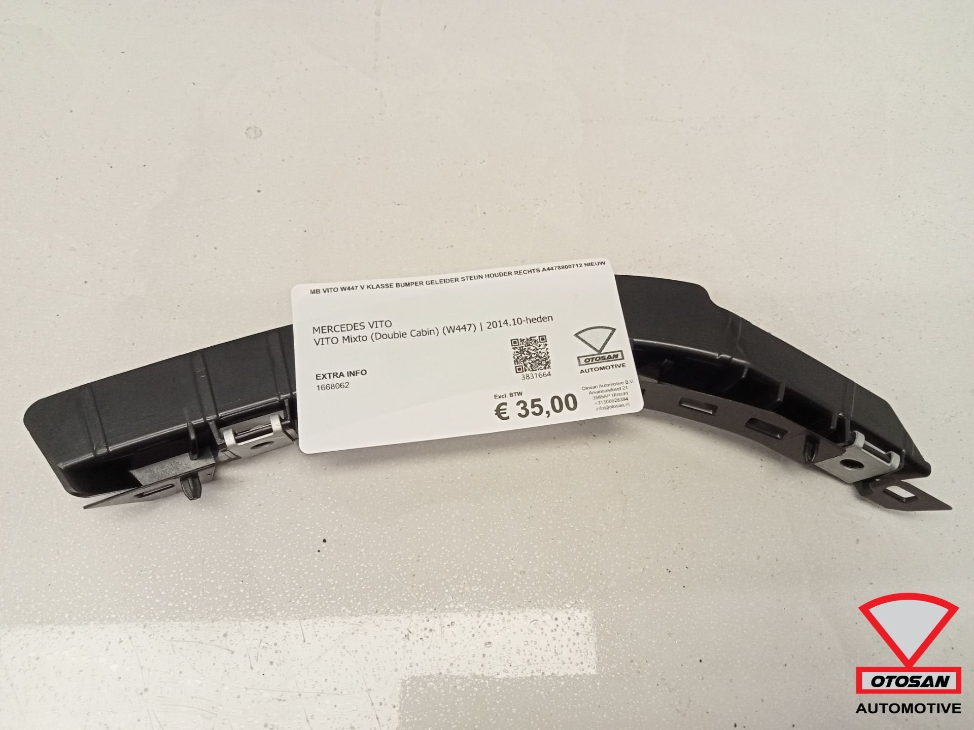 MB Vito W447 V Klasse Bumper geleider steun houder Rechts A4, Mercedes-Benz AG, Mercedes-Benz, Nieuw, Ophalen of Verzenden