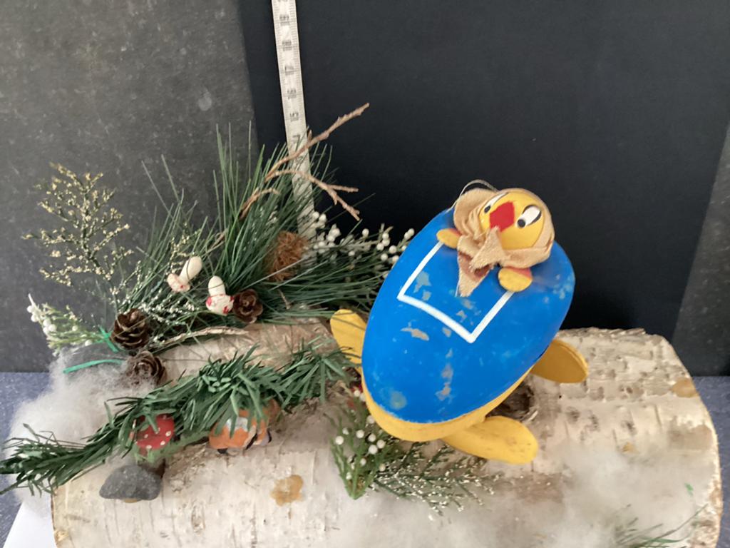 Oud Candy container wiegje met haasje, Ophalen of Verzenden