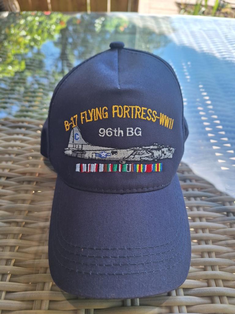 Bijzondere pet 96th Bomb Group B-17 Flying Fortress WOII, Ophalen of Verzenden