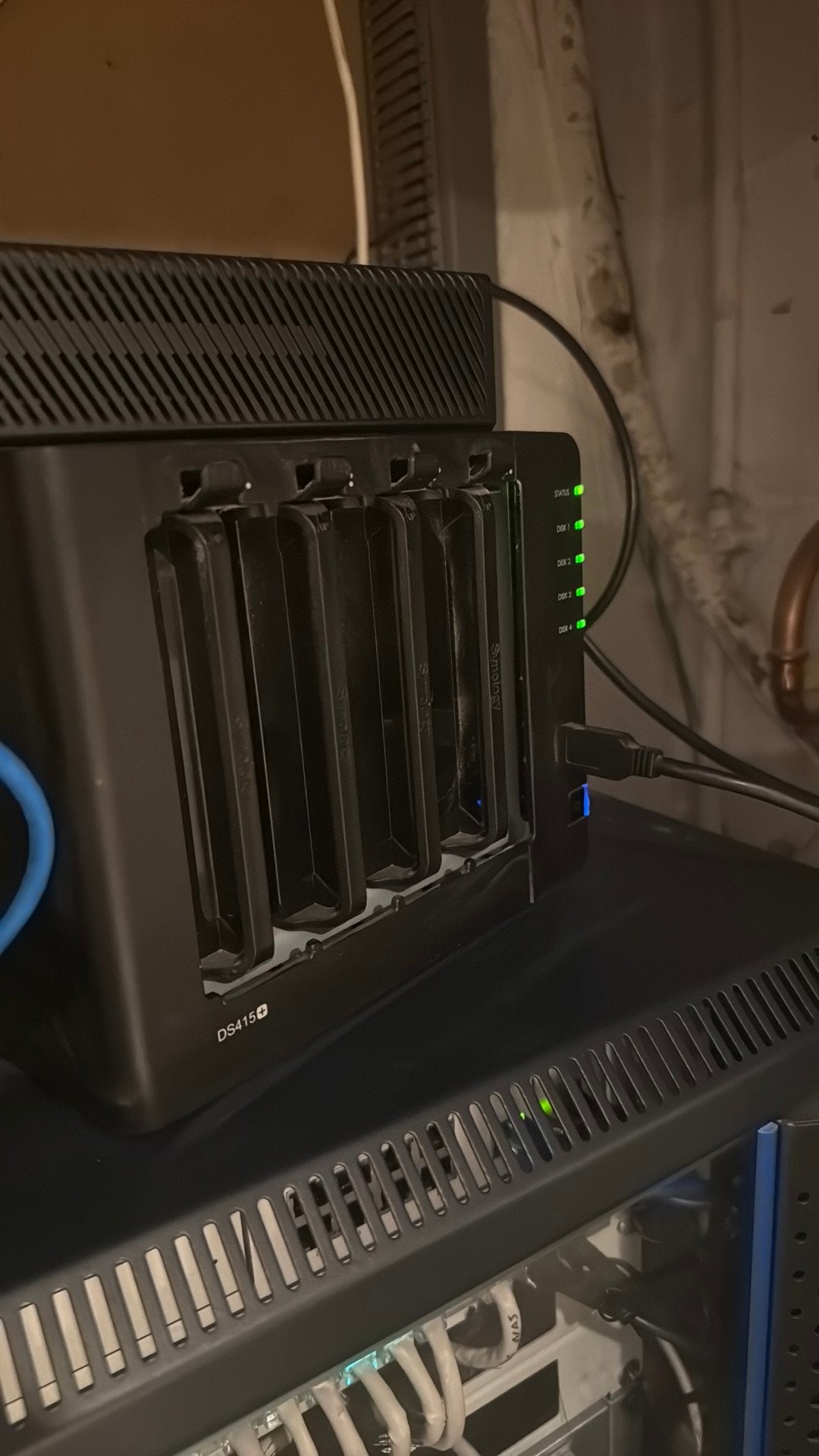 Synology DS415+ NAS met 4x 3TB WD Red HDD en 8GB RAM, Gebruikt, Server, HDD, Ophalen of Verzenden
