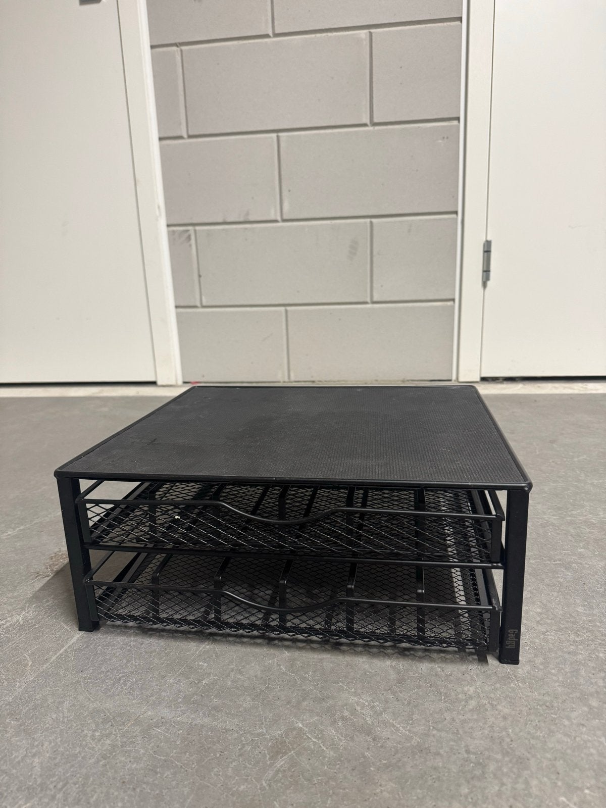 Zwart metalen koffiecuphouder met lade, Ophalen, Zwart, Metaal, Overige merken