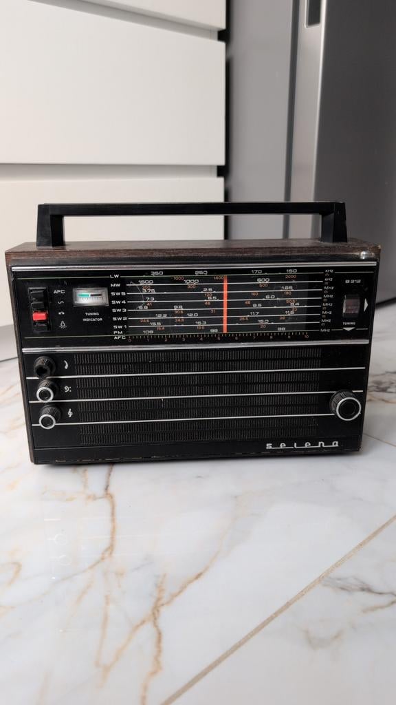 Vintage Selena B212 Transistorradio - Wereldontvanger, Ophalen of Verzenden, Gebruikt, Wereldontvanger
