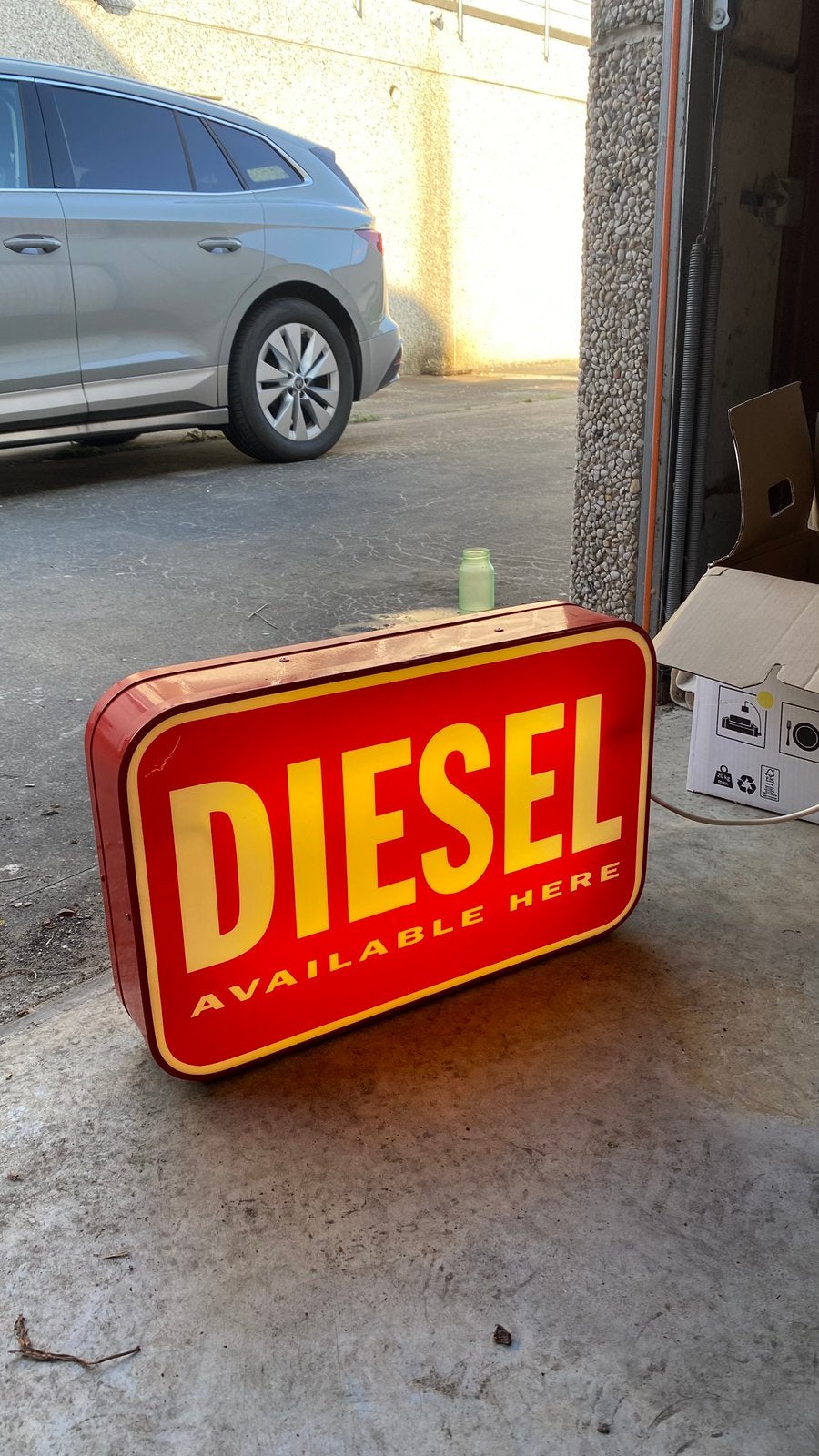 Diesel reclame met lamp, Ophalen
