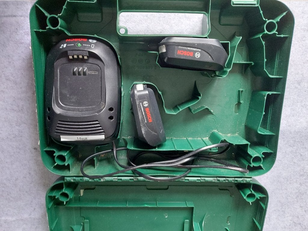 Accu's en lader bosch boormachine 14v, Ophalen of Verzenden, Gebruikt, Boormachine