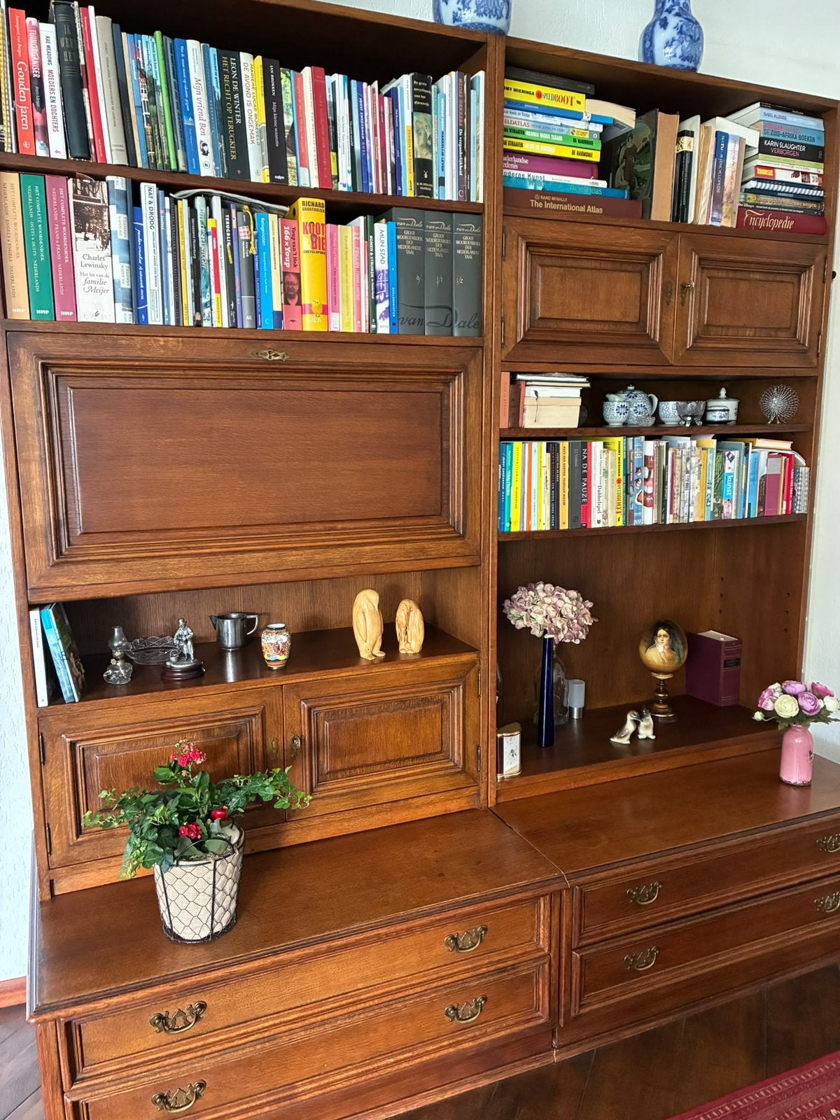 Eiken houten “Castle Furniture” meubel met Makkumse tegels, Ophalen of Verzenden, Gebruikt, Eikenhout, Met lade(s)