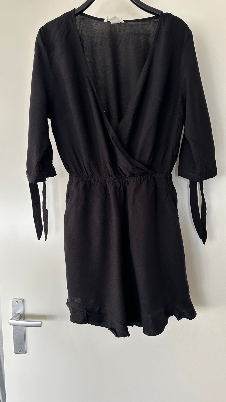 Playsuit/jumpsuit, maat 36, H&M, driekwart mouwen, Kleding | Dames, Ophalen of Verzenden, Zo goed als nieuw, Maat 36 (S), Zwart