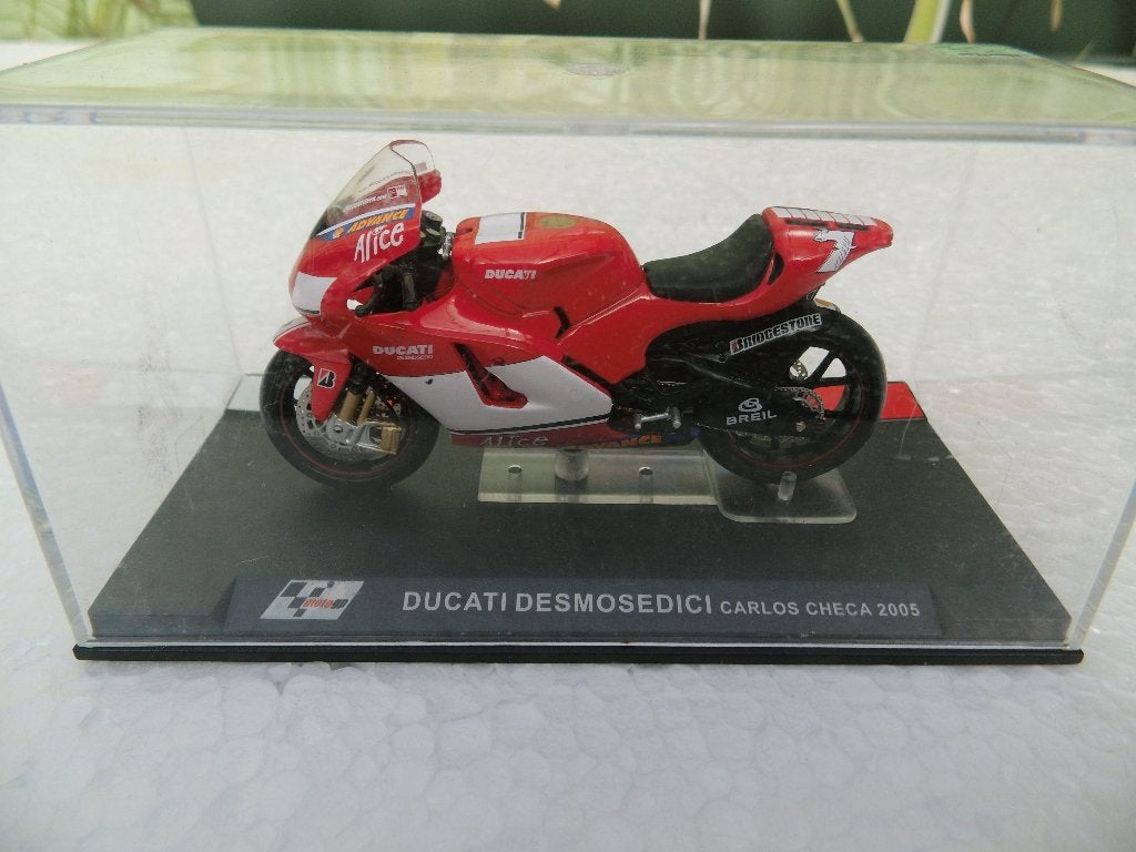 ducati model 1:24 Carlos  Checa, Ophalen of Verzenden, Nieuw, Overige merken