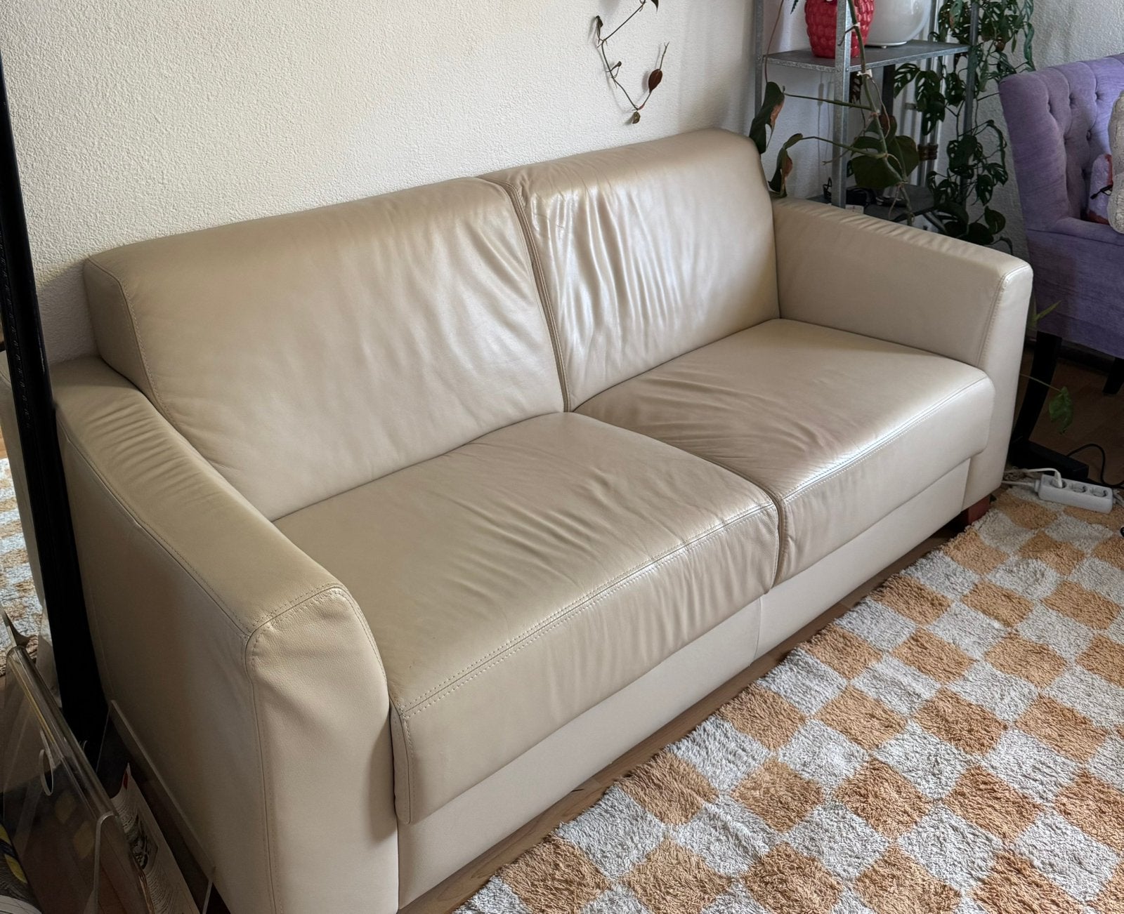 Crèmekleurige leren bank, Huis en Inrichting, Ophalen, Gebruikt, Tweepersoons, Rechte bank