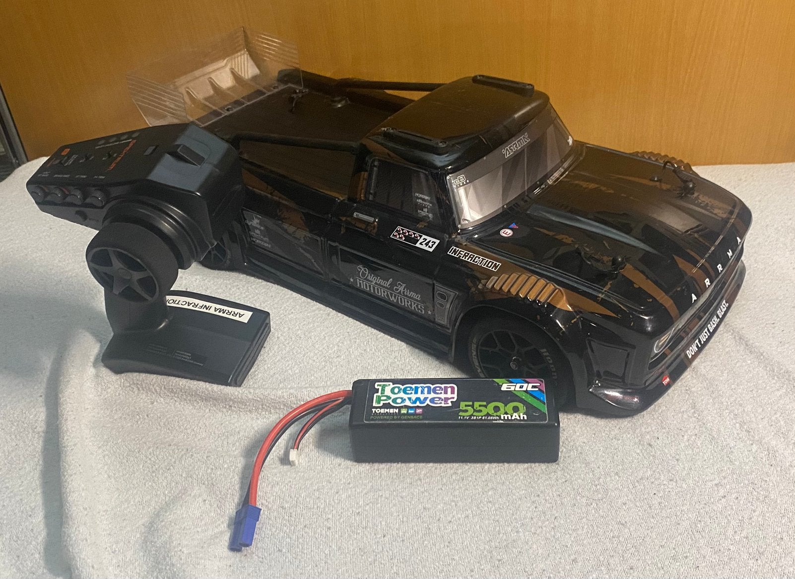Arrma Infraction 3s nette staat en rijklaar!!, Zo goed als nieuw, Auto onroad, RTR (Ready to Run), Schaal 1:8