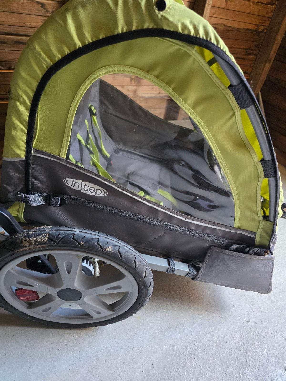 Nette InStep fietskar, opvouwbaar en compleet, Gebruikt, InStep, Opvouwbaar, Ophalen of Verzenden