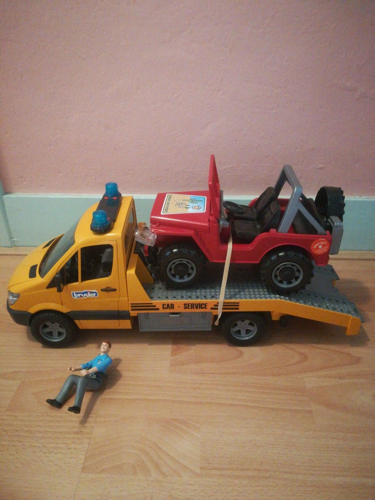 Bruder takelwagen met Jeep en speelfiguur, Ophalen, Gebruikt