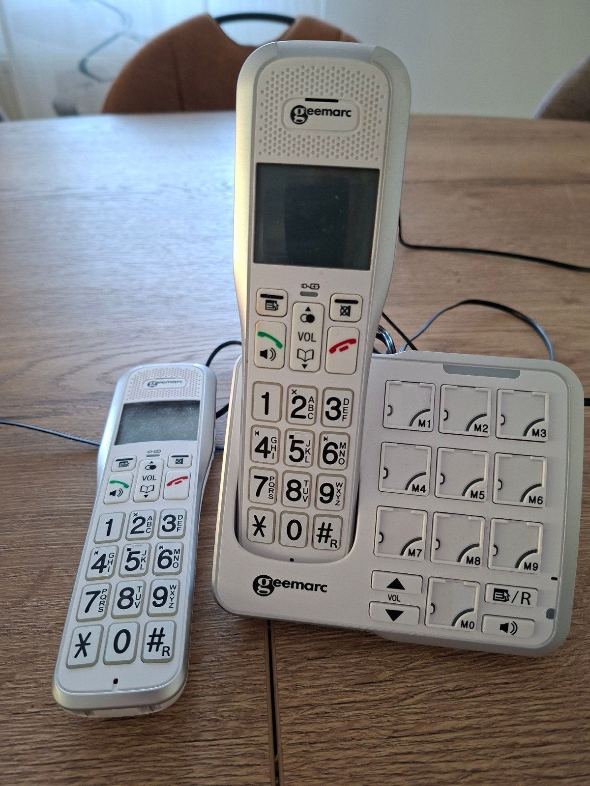 Seniorentelefoon met antwoordapparaat, Verzenden, Zo goed als nieuw, 2 handsets