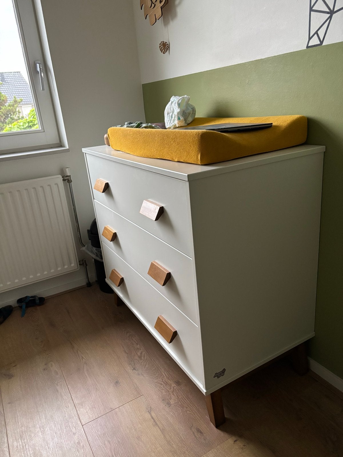 Complete babykamer: ledikant, commode, kledingkast, Kinderen en Baby's, Kinderkamer | Complete kinderkamers, Ophalen, Zo goed als nieuw