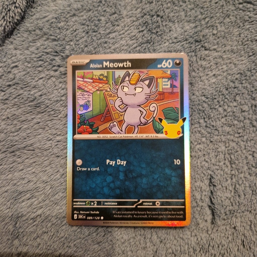 Alolan Meowth 089/128 Pokémon 30th Celebration holo, Ophalen of Verzenden, Zo goed als nieuw, Losse kaart, Foil
