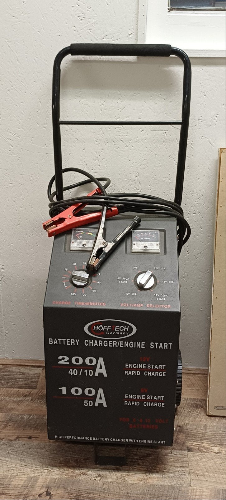 Hoff Tech Acculader/Startbooster 200A, Gebruikt, Universele onderdelen