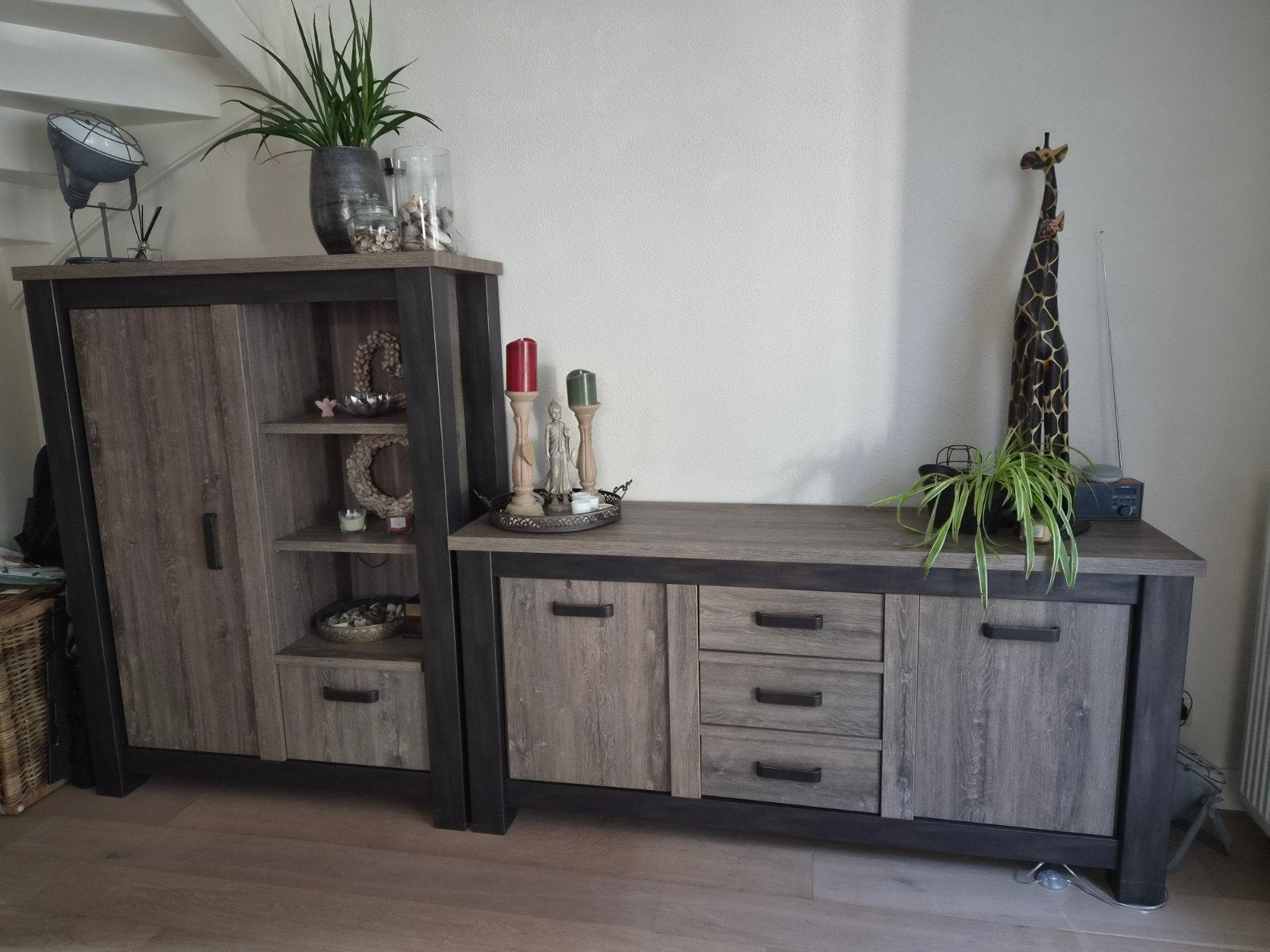 Dressoir, 2 kasten, bureau en stoelen te koop, Ophalen of Verzenden, 25 tot 50 cm