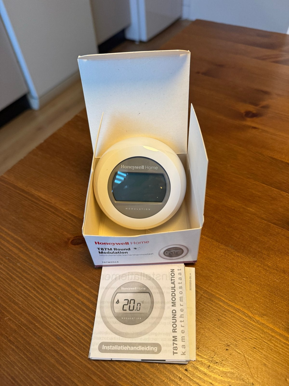 Nieuwe Honeywell Home T87M Round Modulation Kamerthermostaat, Ophalen, Nieuw