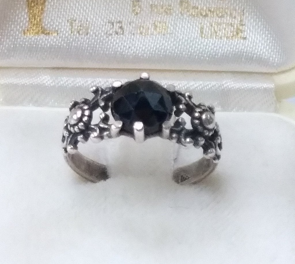 zilveren RING (800) maat 16 met 1 Granaat in  roosslijpsel, Sieraden, Tassen en Uiterlijk, Antieke sieraden, Ophalen of Verzenden