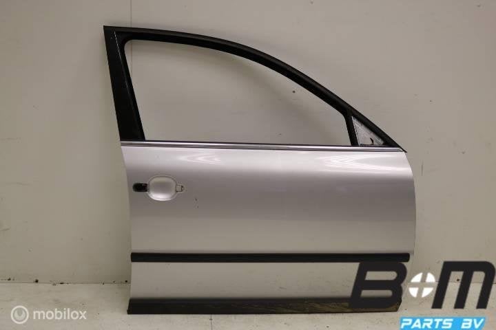 Portier rechts voor VW Passat 3BG Variant LA7W 3B4831052BE, Gebruikt
