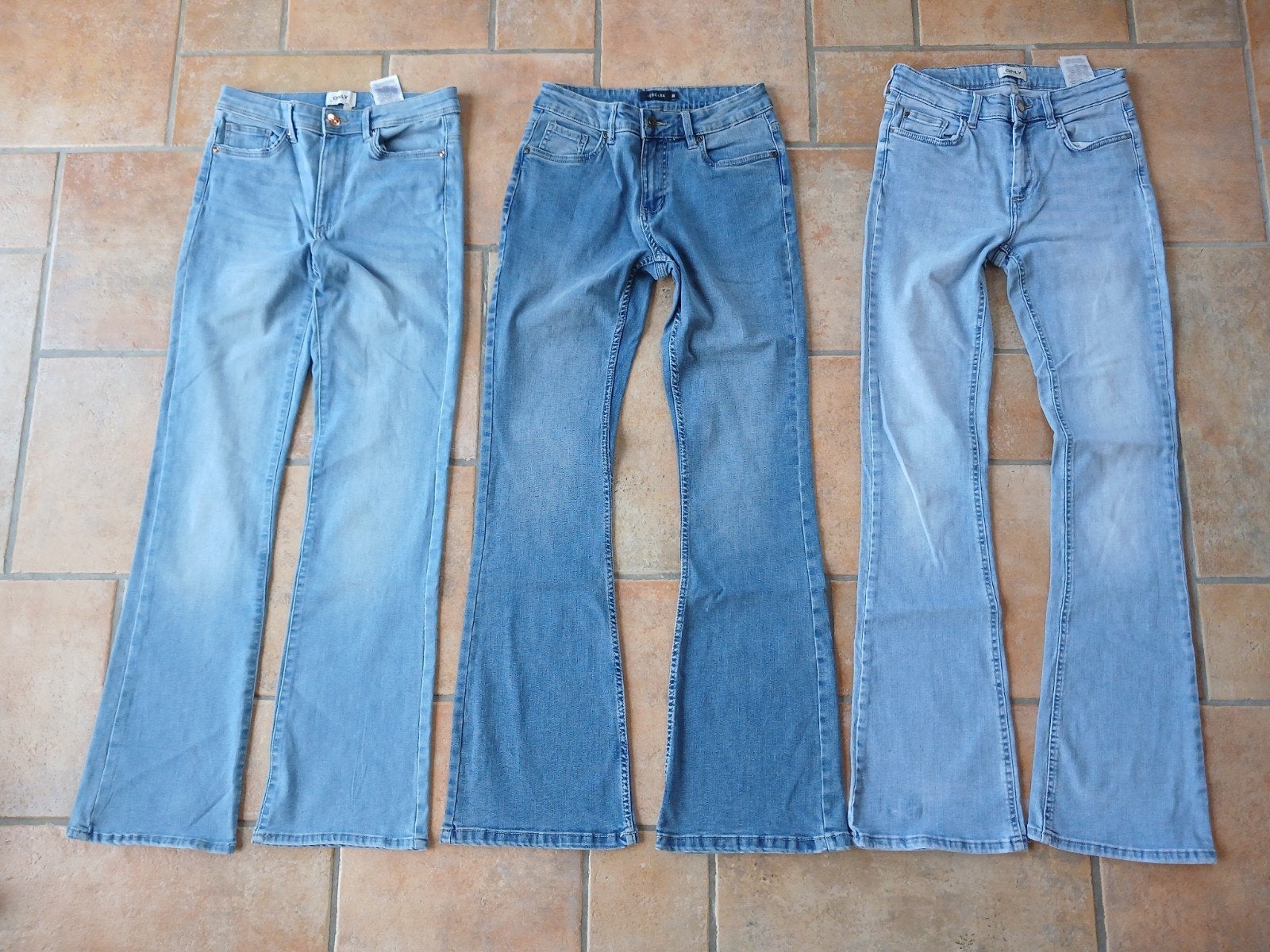 pakket spijkerbroeken flare maat S lengte 32, Only, Blauw, Ophalen of Verzenden, W30 - W32 (confectie 38/40)