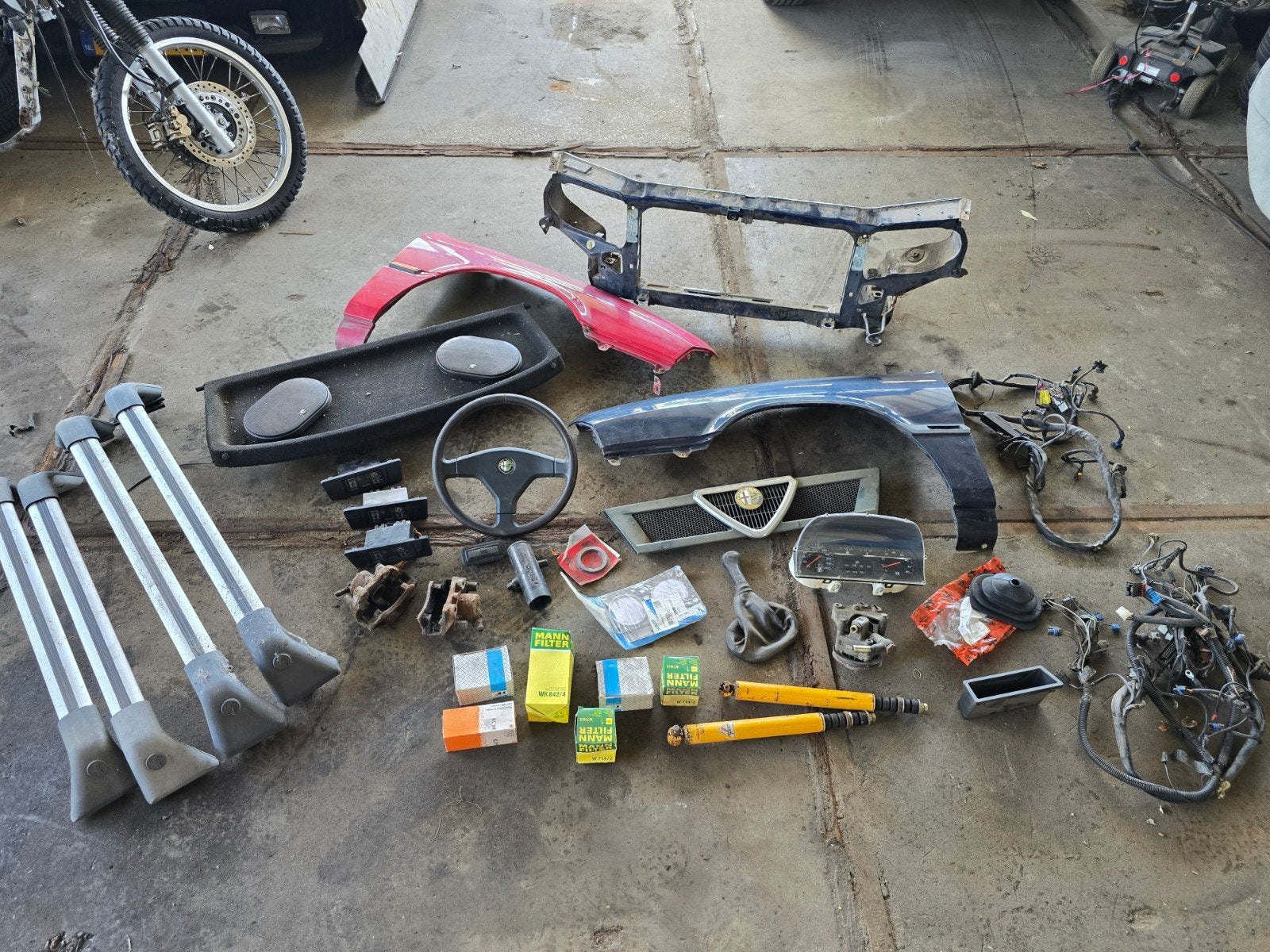 Diverse Alfa Romeo 33 onderdelen te koop, Ophalen, Alfa Romeo