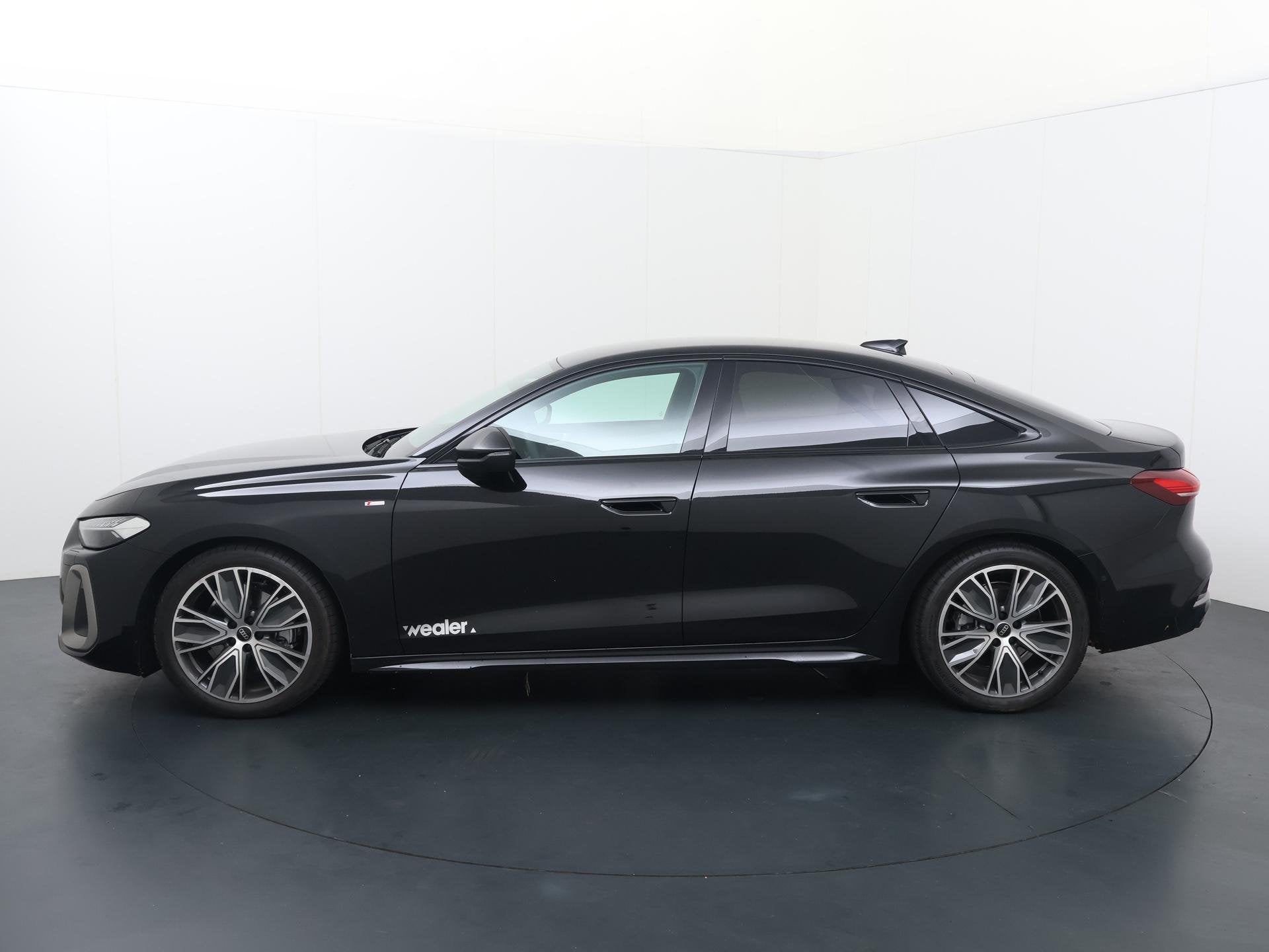 Audi A5 Limousine Edition One 35 TFSI | 150 PK | Adaptive Cr, Auto's, Dealer onderhouden, 15 km/l, 4 cilinders, Leder en Stof
