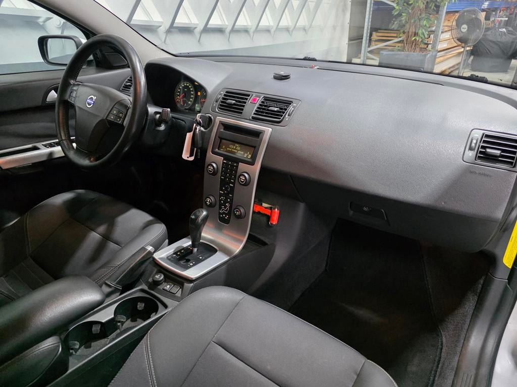 Volvo S40 2.4 Automaat 2005, Auto's, Gebruikt, 700 kg, Leder en Stof, 2435 cc
