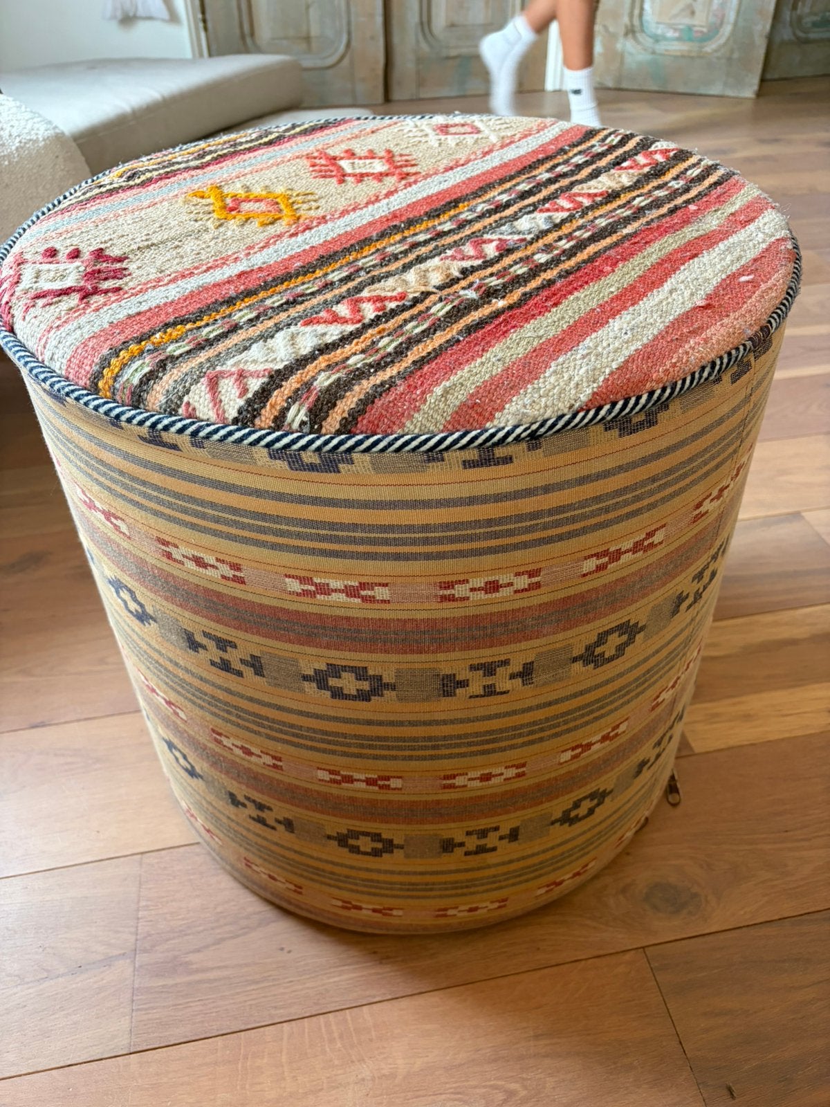Oosterse / marrokaanse poef, Ophalen, Minder dan 50 cm, Gebruikt, Rond