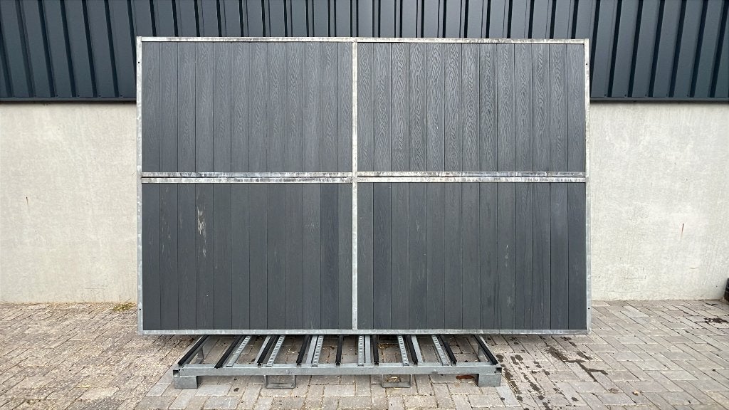 Tussenwand volledig gesloten | 4000 x 2300 mm, Weidegang, 4 paarden of pony's of meer