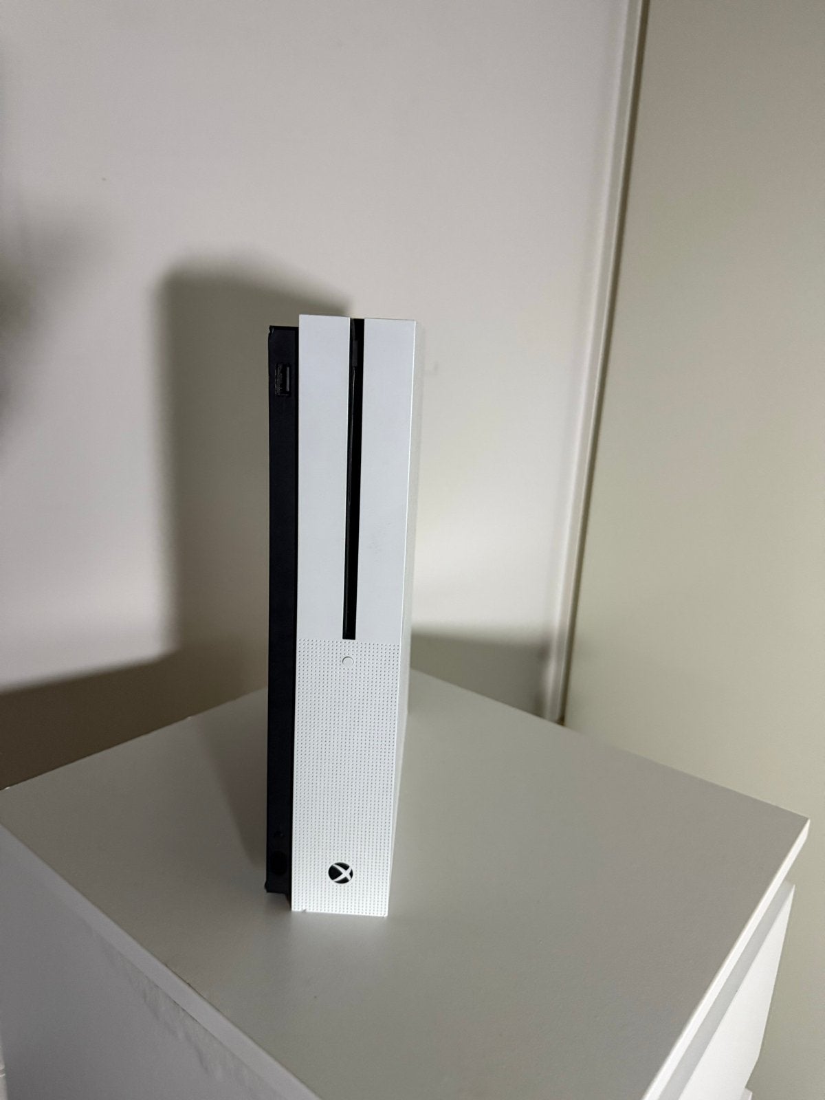 Xbox One S - Alleen console, zonder kabels, Spelcomputers en Games, Spelcomputers | Xbox One, Ophalen of Verzenden, Gebruikt, Zonder controller