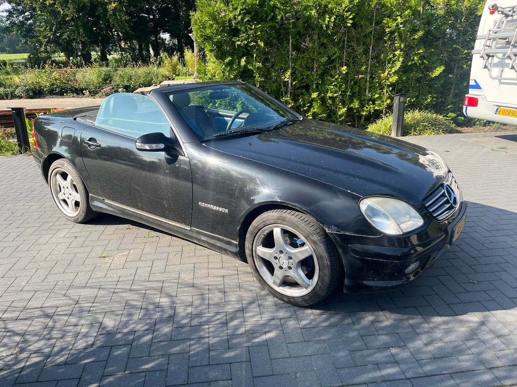 Mercedes SLK 200 kompressor Cabrio, Cabriolet, Zwart, Handgeschakeld, Particulier