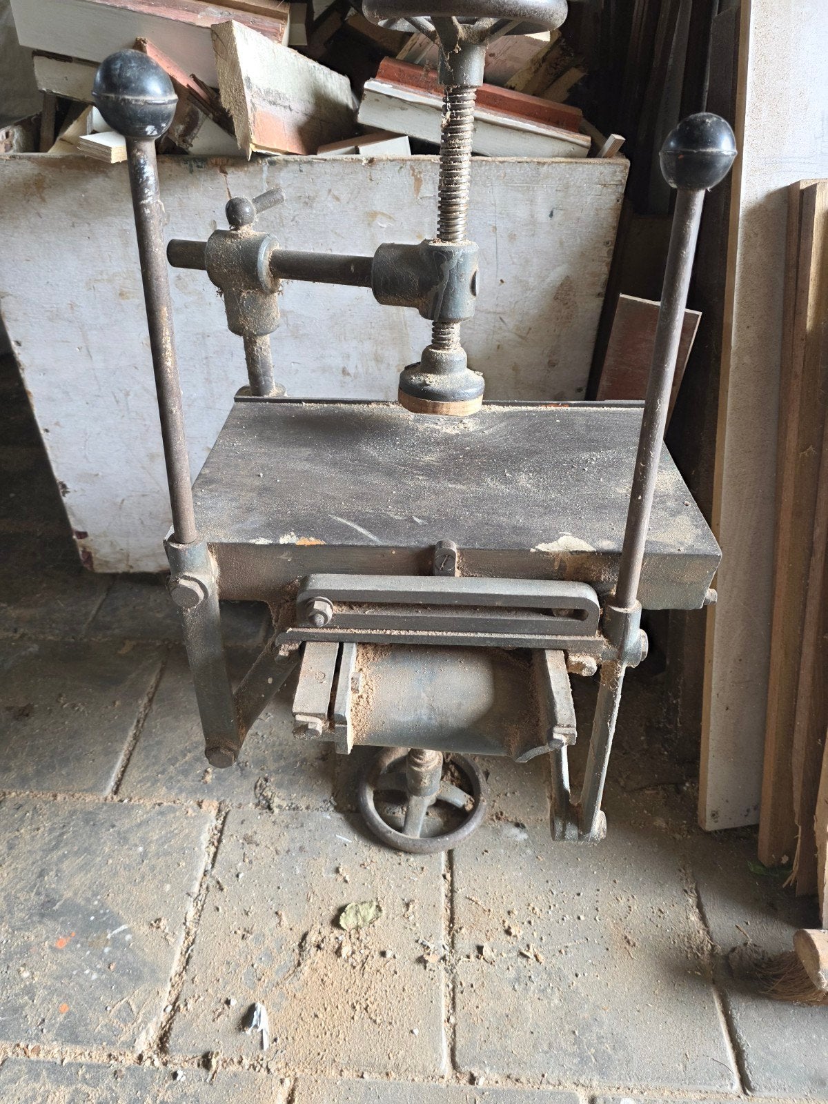 Robuuste Langgatboor Tafel - Ideaal voor Houtbewerking, Ophalen of Verzenden