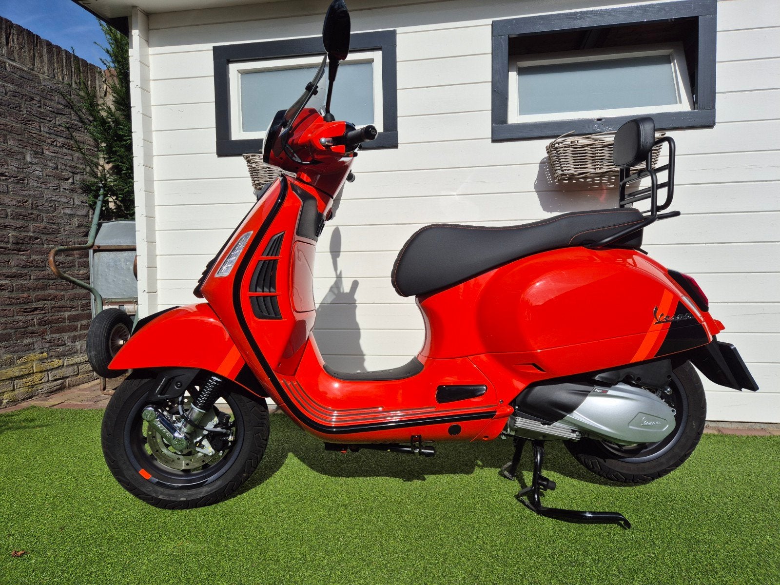 Vespa 300 GTS SUPERSPORT HPE 300GTS NIEUWSTAAT BJ 2025, Overige modellen, 300 cc, Ophalen of Verzenden, Zo goed als nieuw