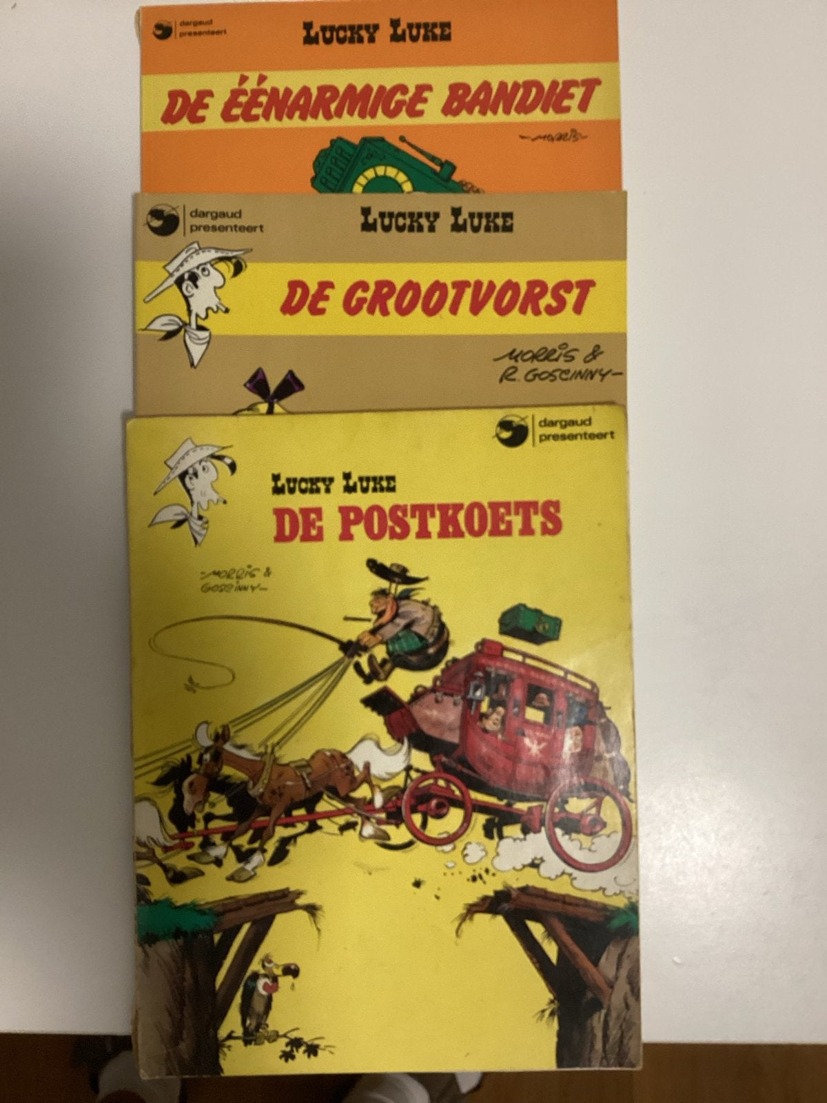 Lucky Luke stripboeken: De Eenarmige Bandiet, De Grootvorst,, Meerdere stripboeken, Ophalen of Verzenden, Gelezen