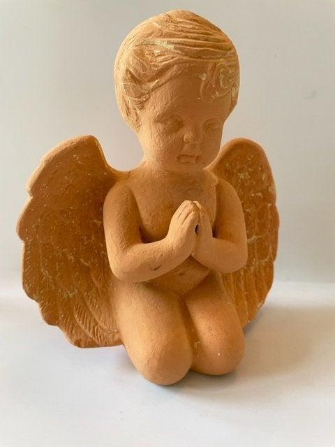 Mooi stenen beeldje knielende engel / engeltje. Terracotta., Ophalen, Gebruikt, Overige typen