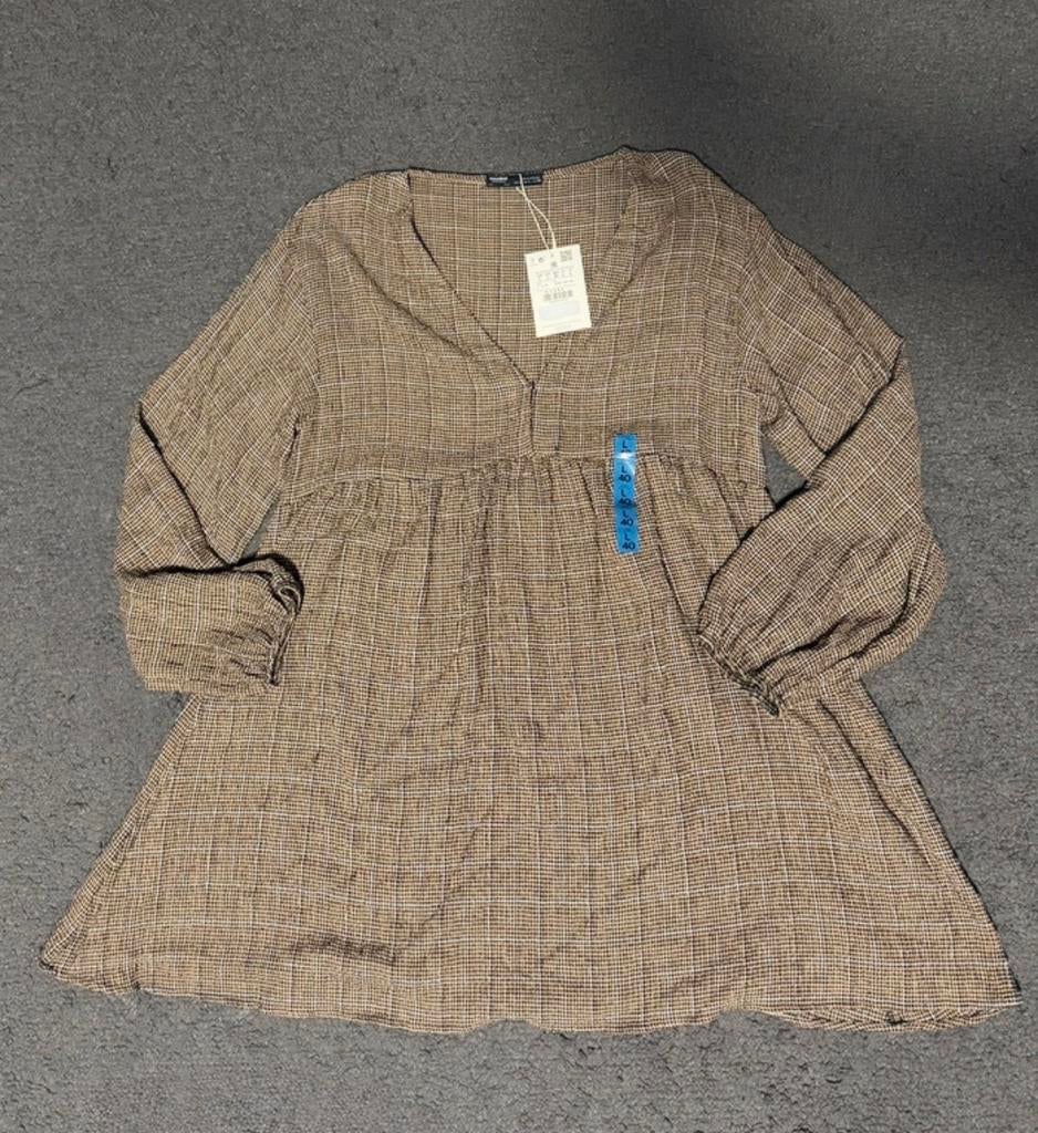 Pull & Bear geruite midi jurk, Kleding | Dames, Jurken, Bruin, Maat 42/44 (L), Nieuw, Ophalen of Verzenden