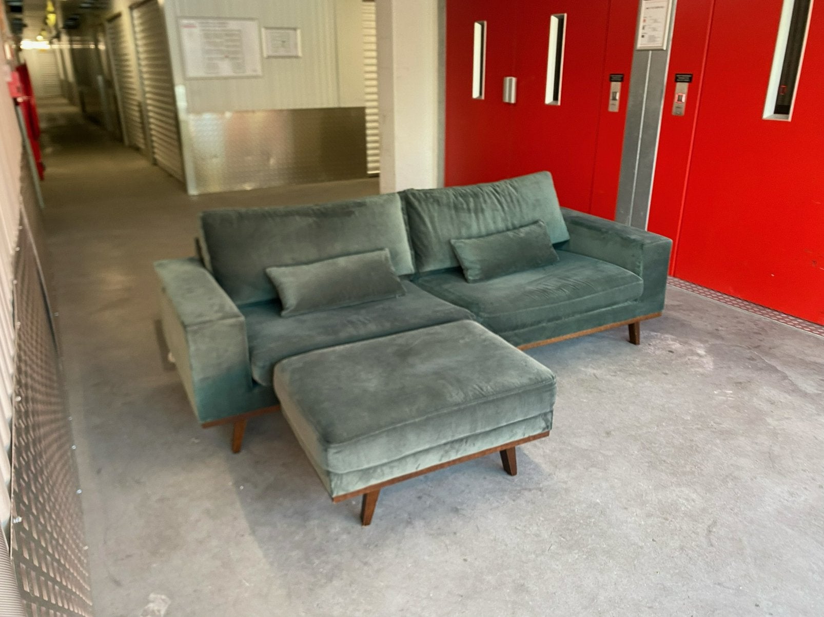 Wehkamp Nous Living Torino bank groen velours-gratis leverin, Huis en Inrichting, 75 tot 100 cm, Ophalen of Verzenden, Zo goed als nieuw
