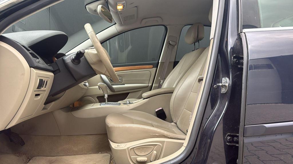 Renault Laguna 2.0 16V T 170PK Initiale Aut. Leer stoelverwa, Gebruikt, 4 cilinders, Blauw, Bedrijf