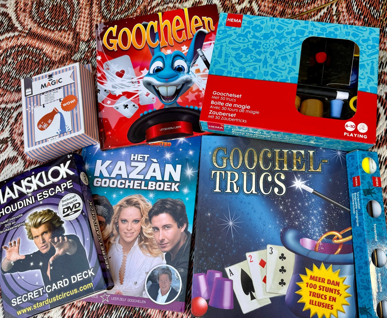 Grote collectie goochelspullen en boeken, Overige thema's, Overige typen, Meerkleurig, Ophalen of Verzenden
